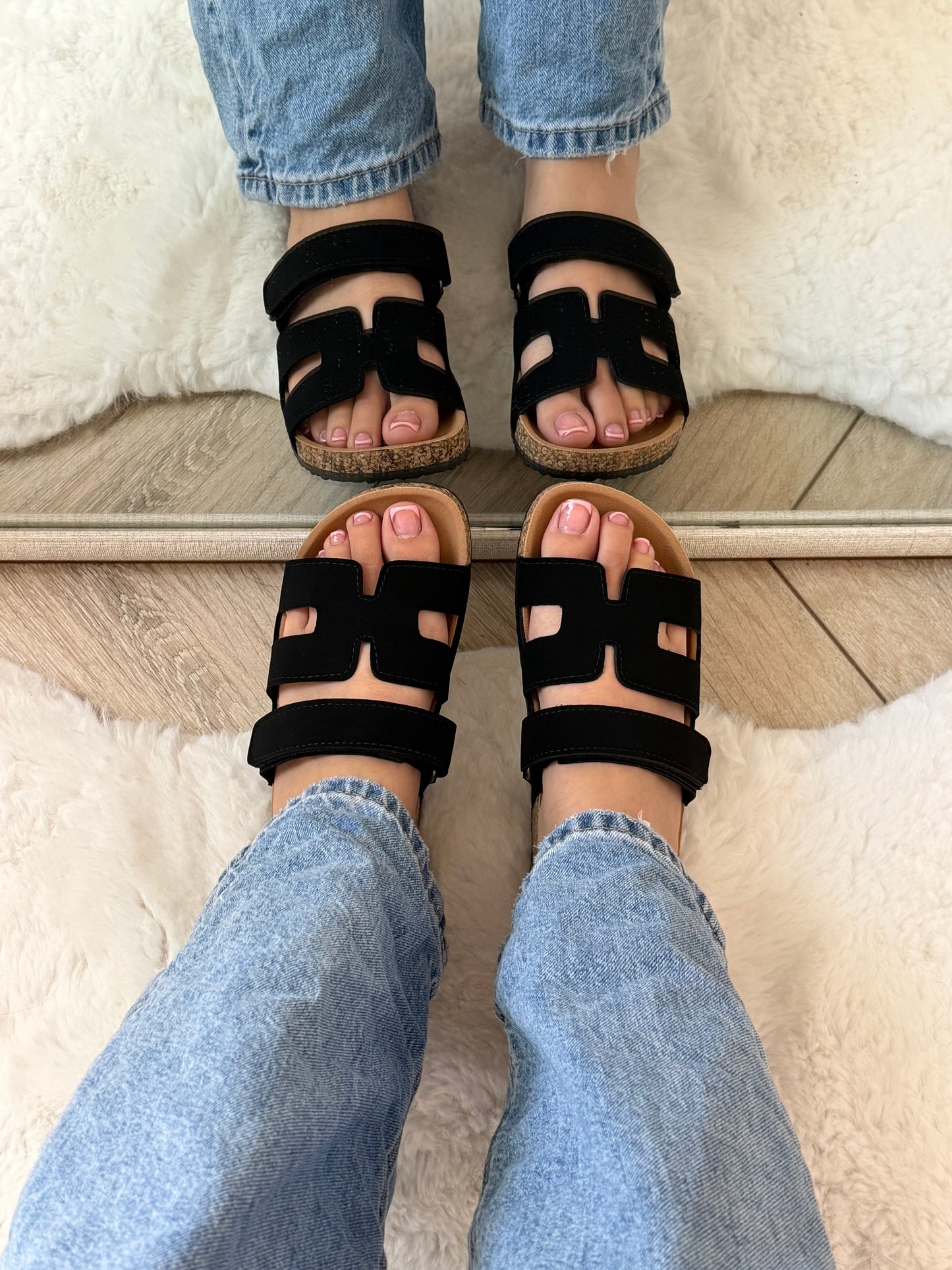 Monse black slide