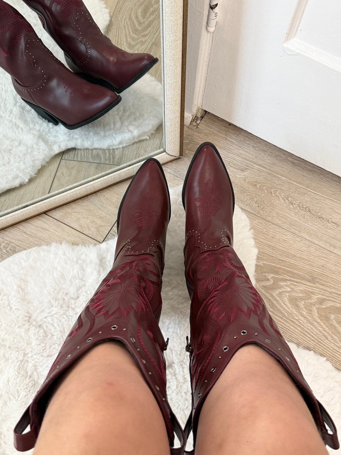 Wendy Wine Boots