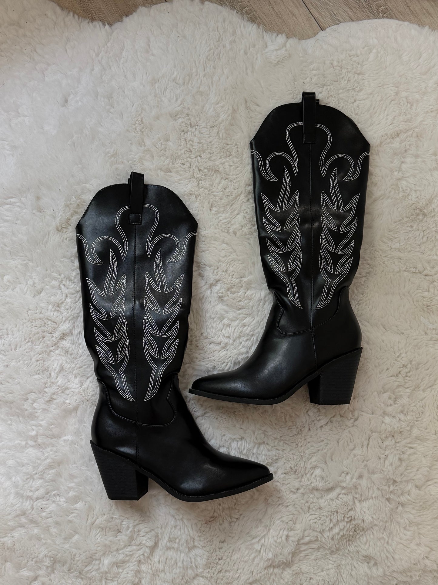 Vanesa Black Boots
