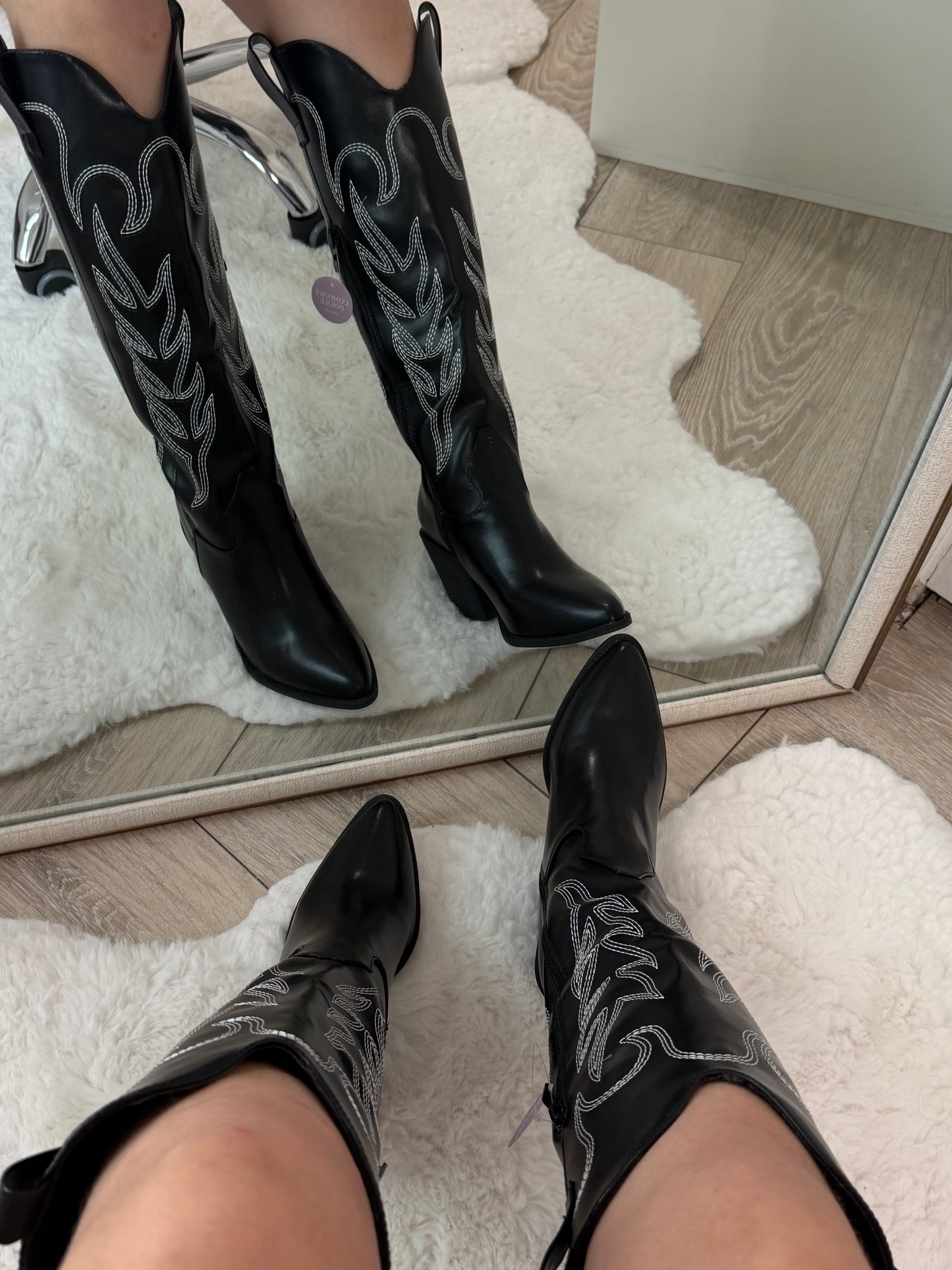Vanesa Black Boots