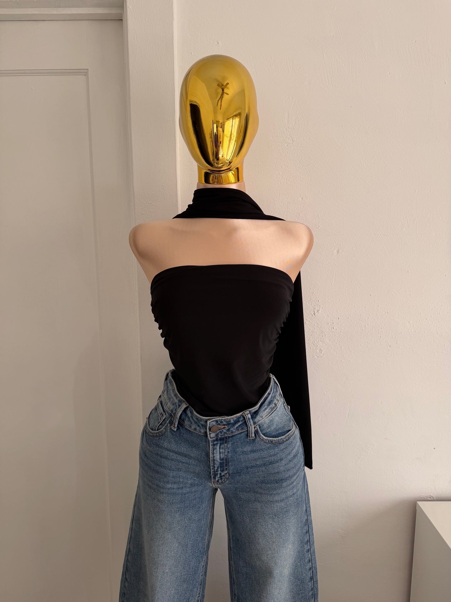 Vicky black top