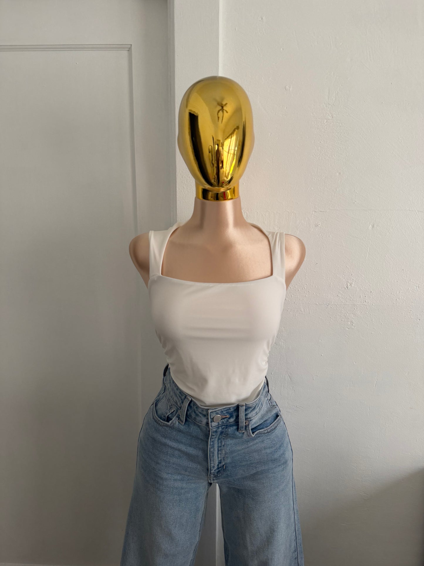Jessy white top
